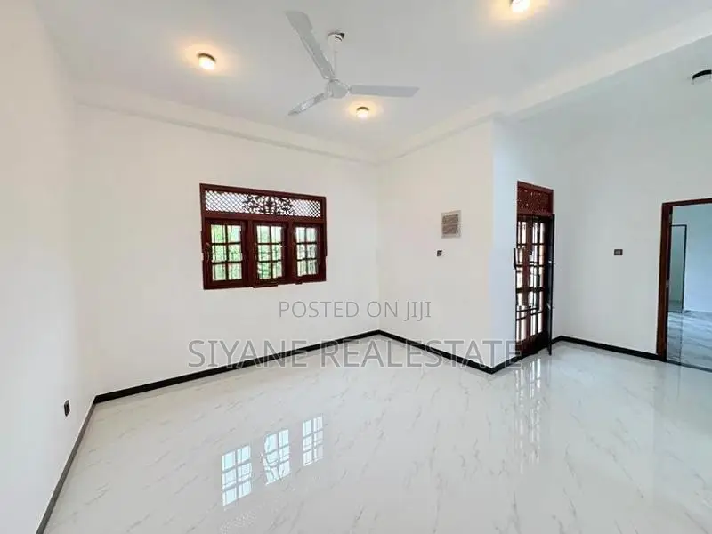 Modern 3-Storied Luxury House for Sale – Piliyandala Makandana