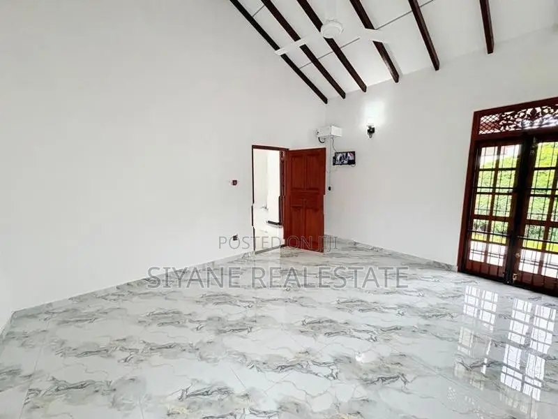 Modern 3-Storied Luxury House for Sale – Piliyandala Makandana
