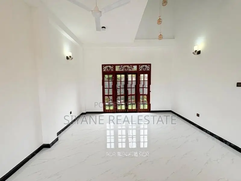 Modern 3-Storied Luxury House for Sale – Piliyandala Makandana