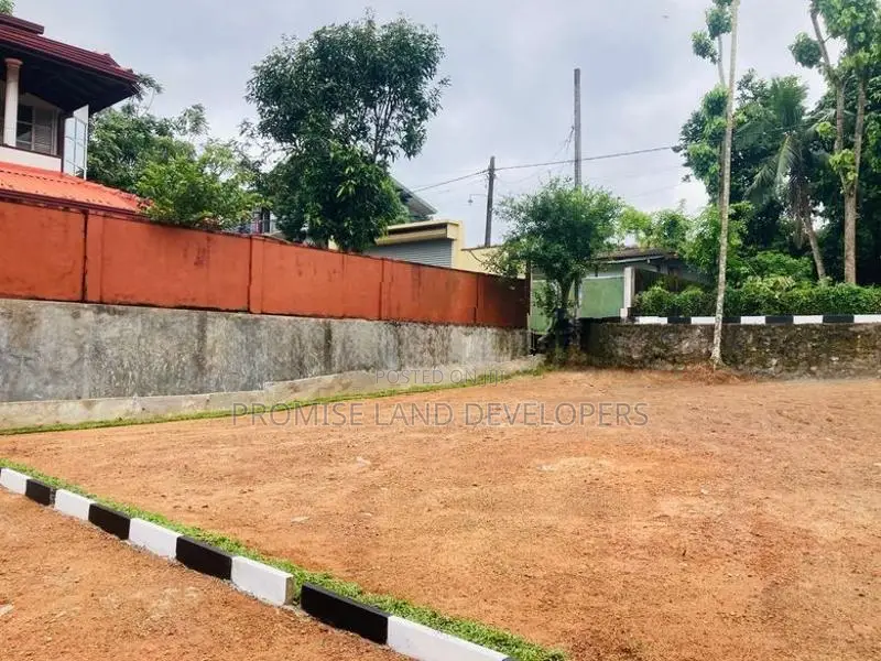 Kottawa Sidddamulla 255 බස් පාරට ලගින් වටිනා බිම් කොටස් N38