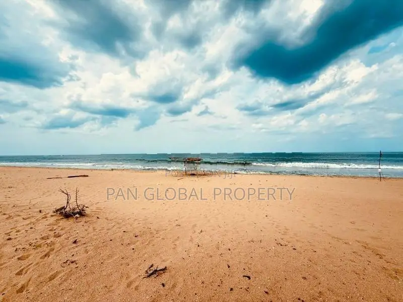 Beach Land for Sale in Kuchchaveli