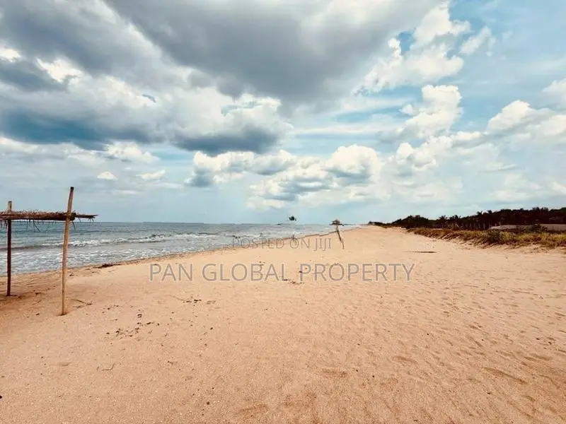 Beach Land for Sale in Kuchchaveli