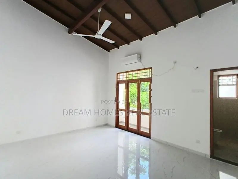 Modern Family House for Sale – Makandana, Piliyandala