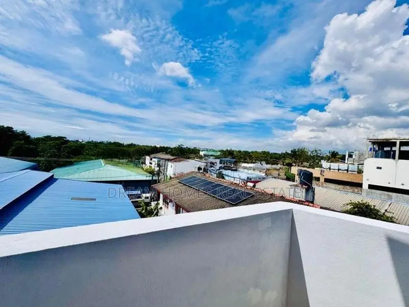 Luxury 3-Storey House for Sale – Bellanwila