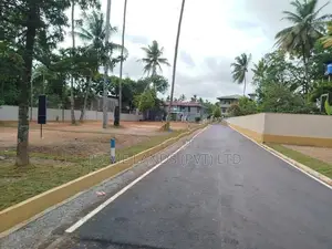 බොකුන්දර පාසැල් මාවතෙන් බිම් කොටස් විකිණීමට