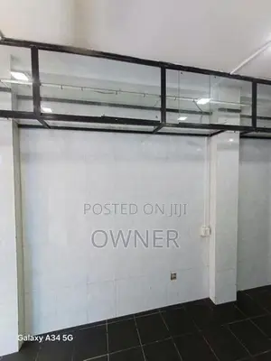 Commercial Building for Sale in Colombo 13