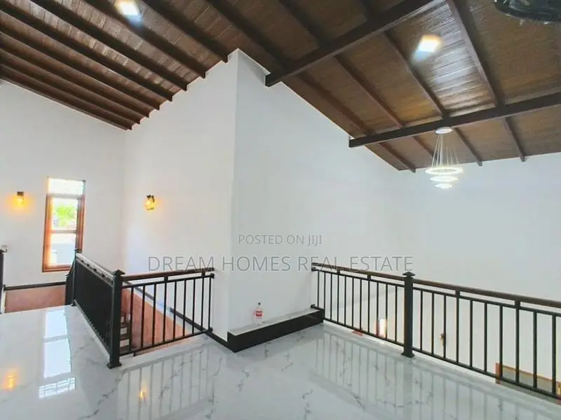 Modern Family House for Sale – Makandana, Piliyandala
