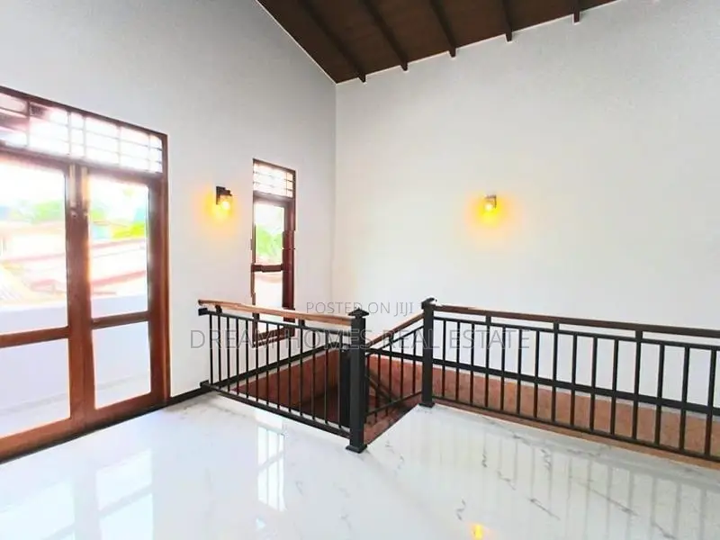Modern Family House for Sale – Makandana, Piliyandala