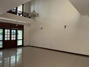 5 Bedroom Spacious House for Sale - Boralesgamuwa (EM1052)