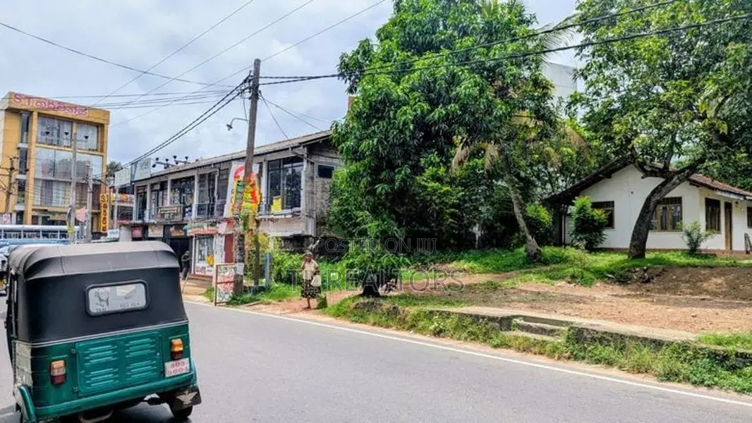 12 Perches Land for Sale in Piliyandala - Tl23