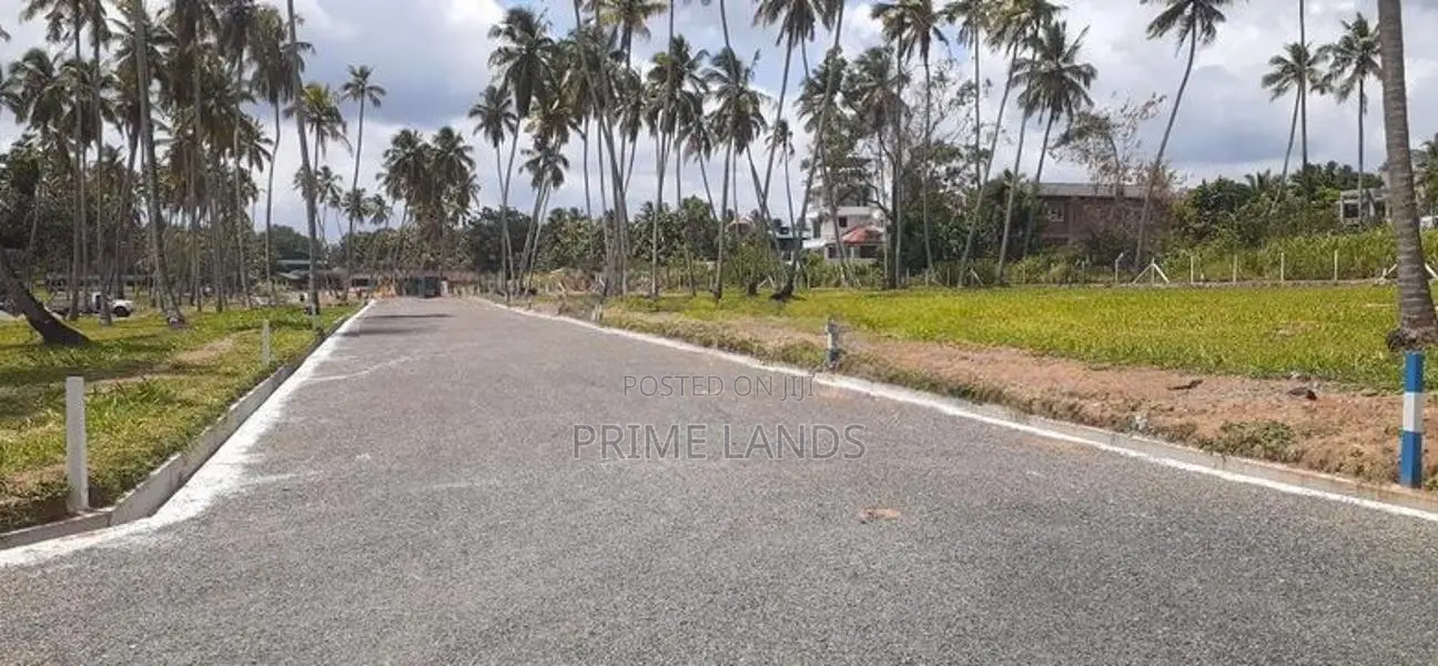කුරුණෑගලින් නේවාසික බිම් කොටස්