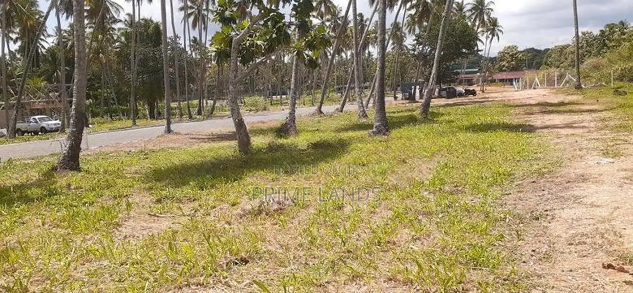 කුරුණෑගලින් නේවාසික බිම් කොටස්