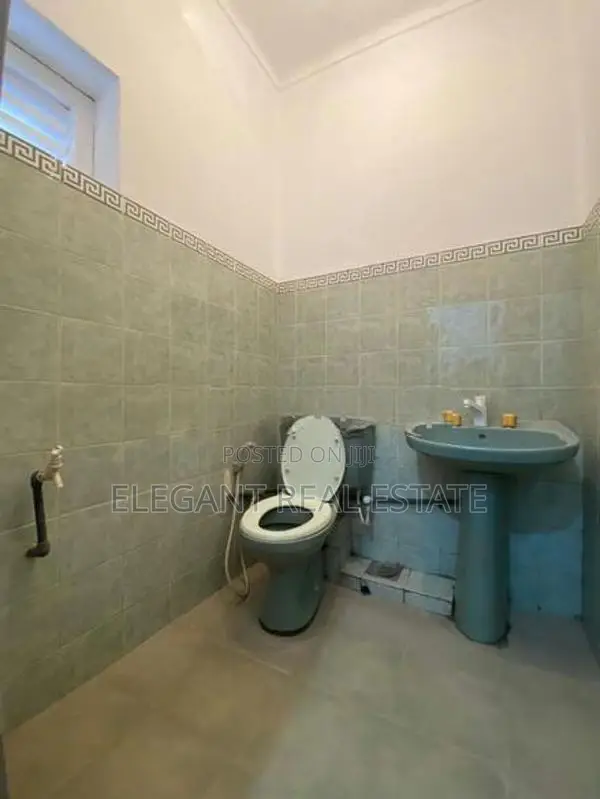 Commercial Property for Rent in Colombo 08 (A5769)