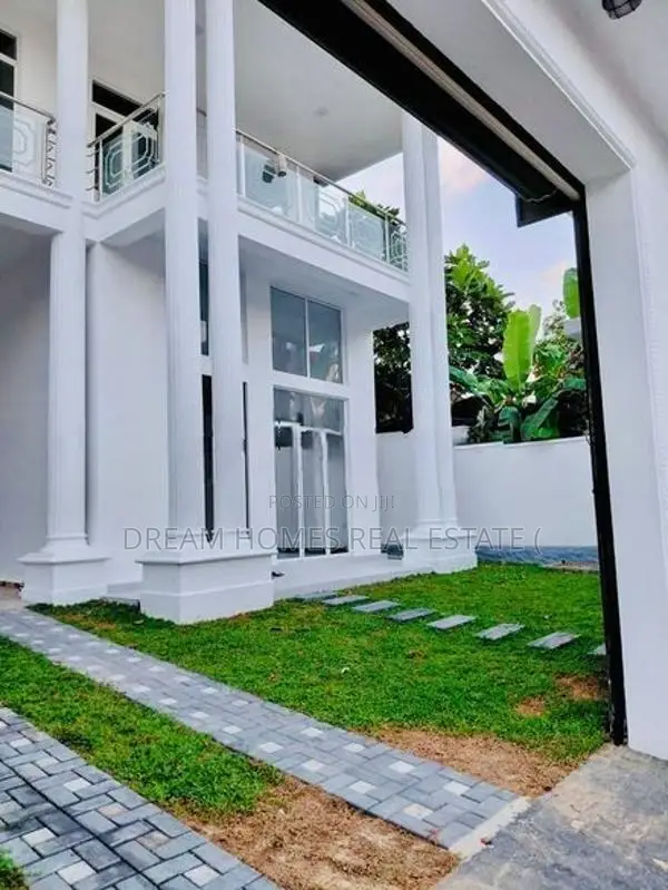 Brand New Luxury House – Palanwatte, Pannipitiya