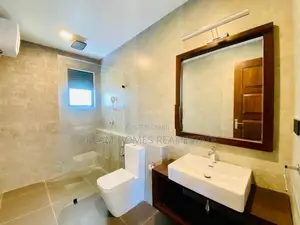 Luxury 5 Bedroom House for Sale in Thalahena, Malabe