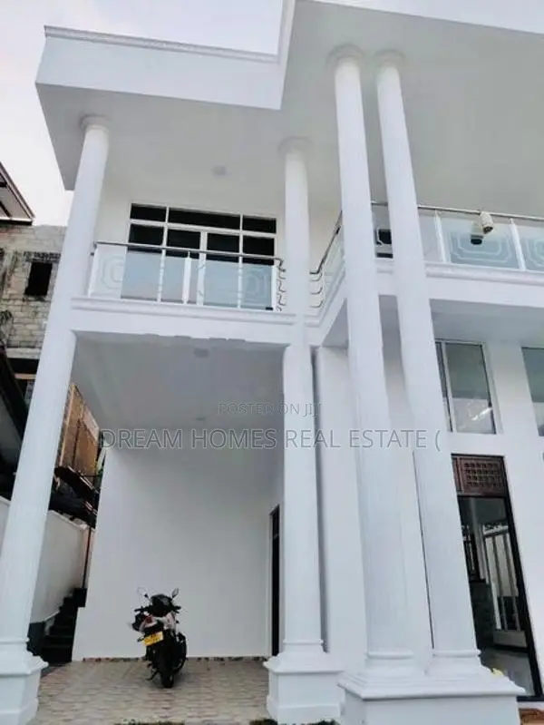 Brand New Luxury House – Palanwatte, Pannipitiya