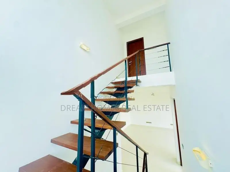 Ultra Modern Luxury Home for Sale – Madiwela, Kotte