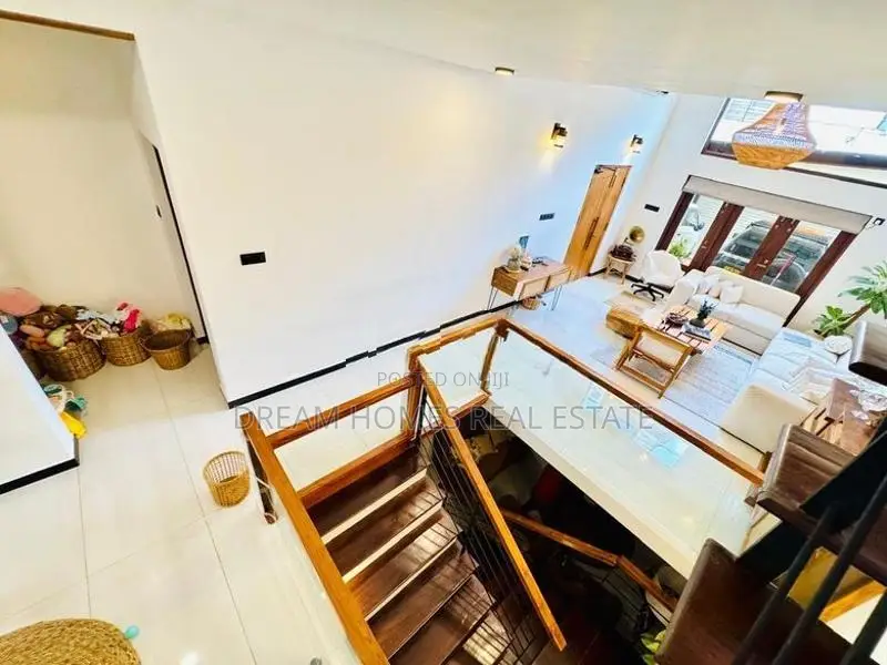 Luxury 3-Storey House with Basement and Pool for Sale – Kotte