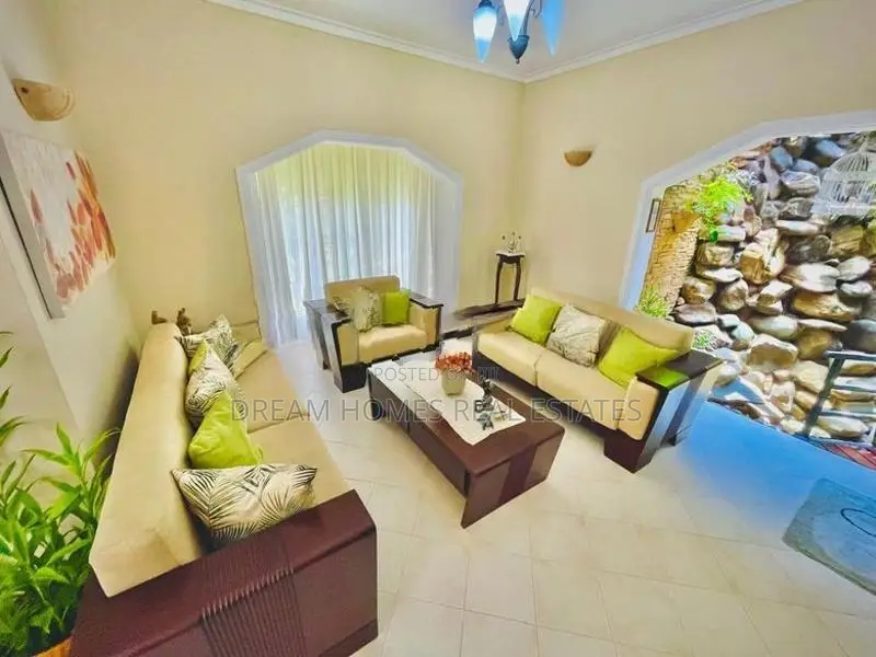 Luxury 3-Bedroom Home for Sale in Kadawatha