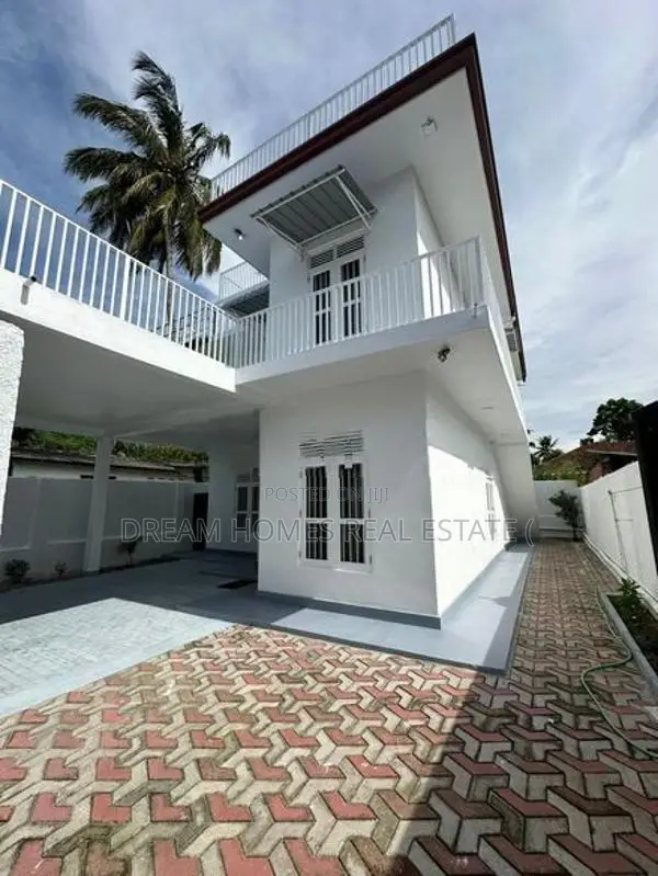 Two Modern House for Sale – Bangalawatta