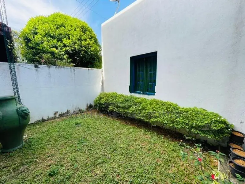 Luxury House for Sale in Kadawatha