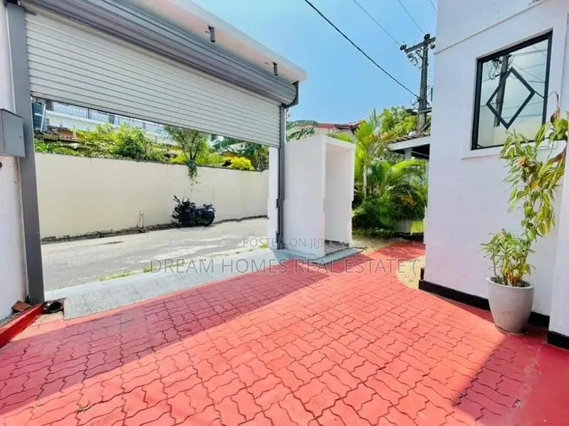4 Bedroom Family Home for Sale – Gallage Mawatha