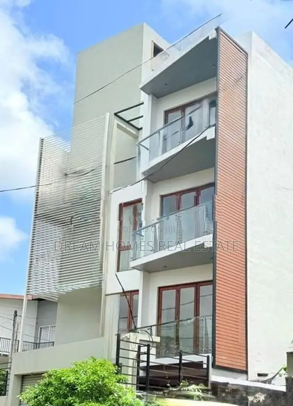Ultra Modern Luxury Home for Sale – Madiwela, Kotte