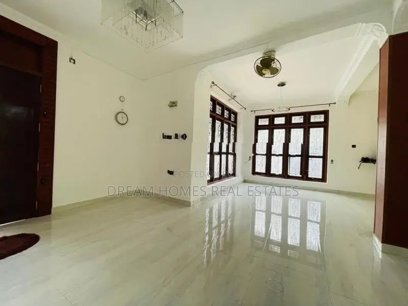 Luxury House for Sale – Kelaniya