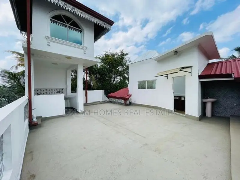 Luxury House for Sale – Kelaniya
