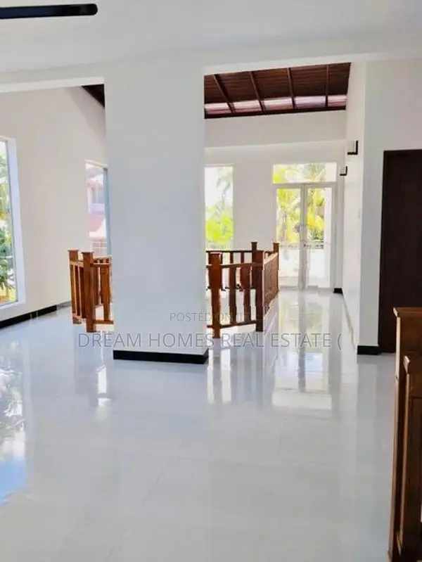 Brand New Luxury House – Palanwatte, Pannipitiya