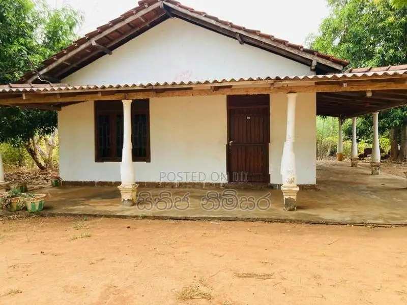 Land with House for Sale in මොනරාගල