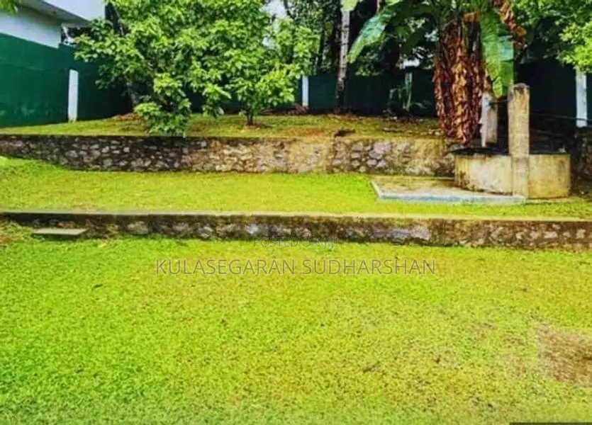 House for Sale in Wattala Enderamulla ( Land Value )