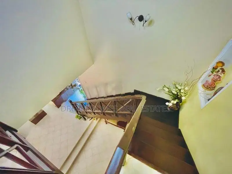 Luxury 3-Bedroom Home for Sale in Kadawatha