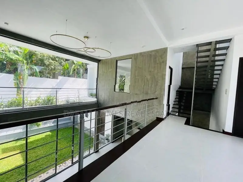 Brand New 3-Bedroom Luxury House for Sale – Kadawatha