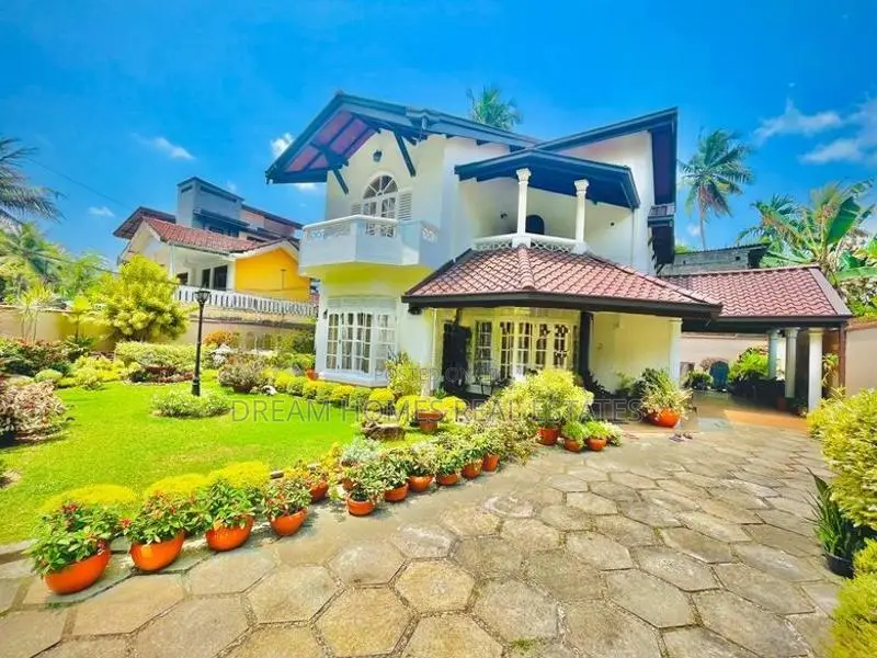 Luxury 3-Bedroom Home for Sale in Kadawatha