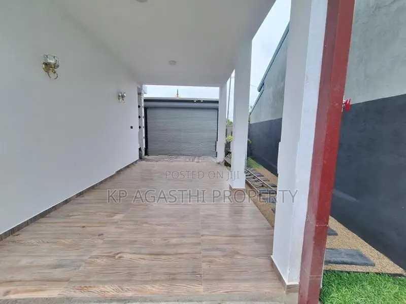 3 st brand new luxury house for sale in piliyandala