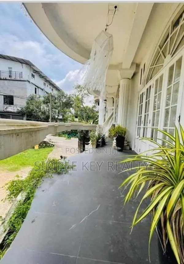 BLS-Building for sale in Kiribathgoa