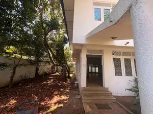 House for Sale at Beautiful Lake Drive Rajagiriya