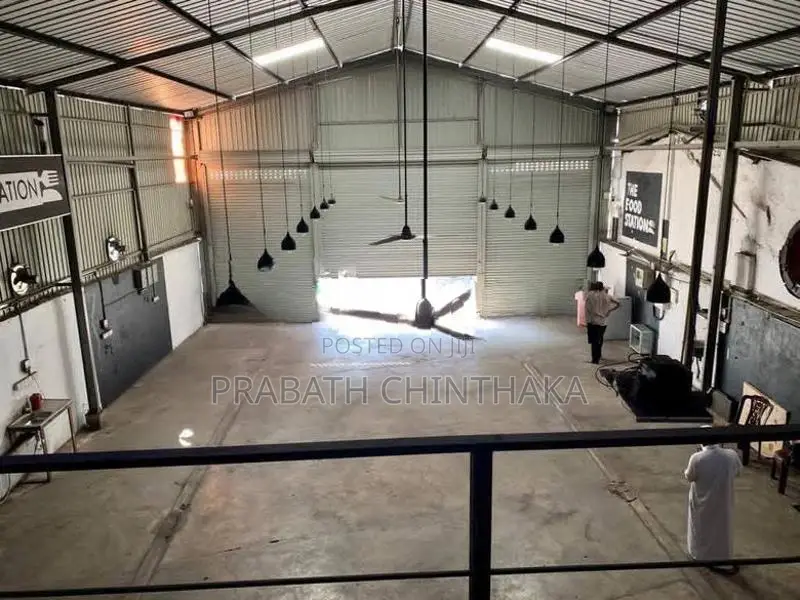 Building / warehouse for Rent in Colombo 10