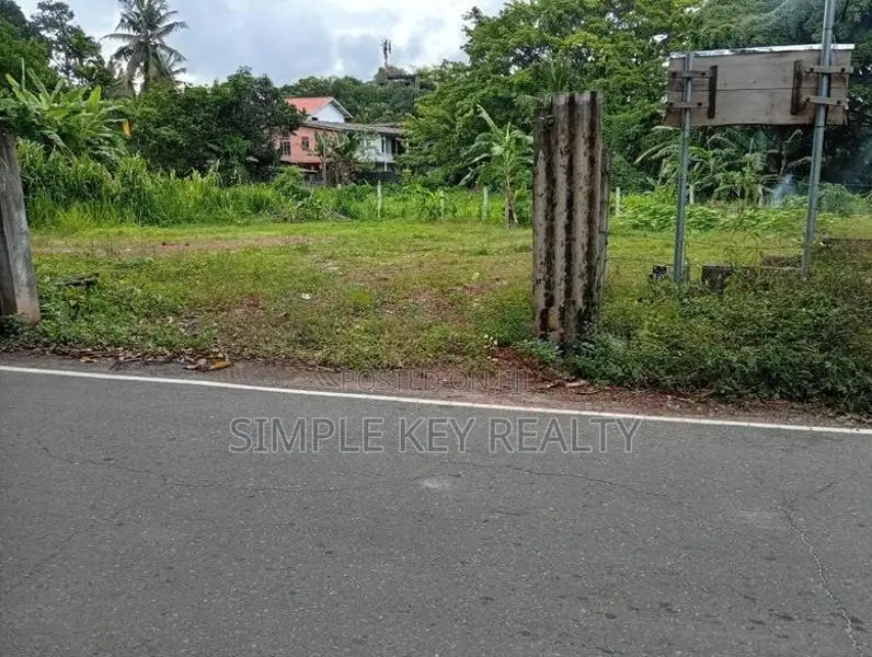 Maharagama 18 Perched Valuable Land for Sale