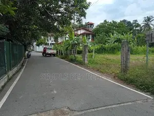 Maharagama 18 Perched Valuable Land for Sale