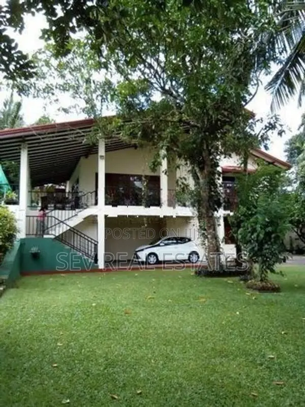 HOUSE FOR SALE IN MEEGODA|90,000,000
