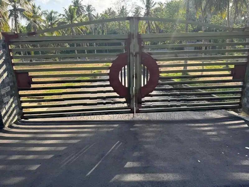 Land for Sale at Athurugiriya- Easy access to Highway Entrance