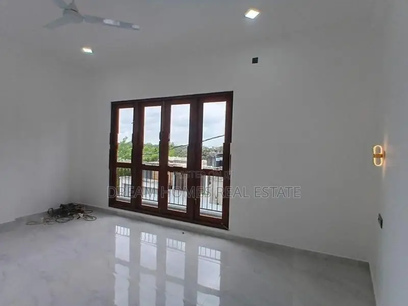 Modern 4-Bedroom House for Sale – Piliyandala, Kesbewa
