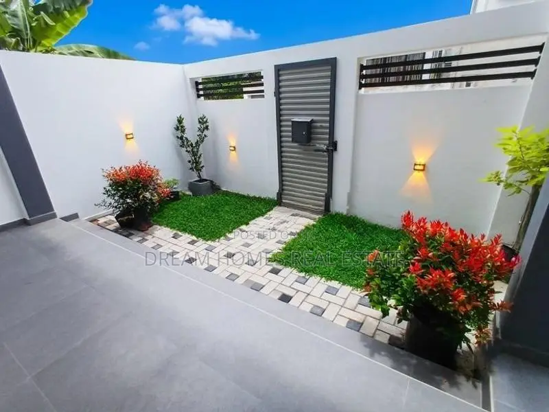 Modern 4-Bedroom House for Sale – Piliyandala, Kesbewa
