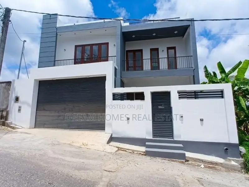 Modern 4-Bedroom House for Sale – Piliyandala, Kesbewa