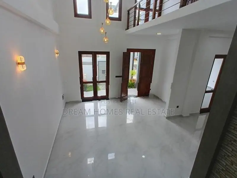 Modern 4-Bedroom House for Sale – Piliyandala, Kesbewa
