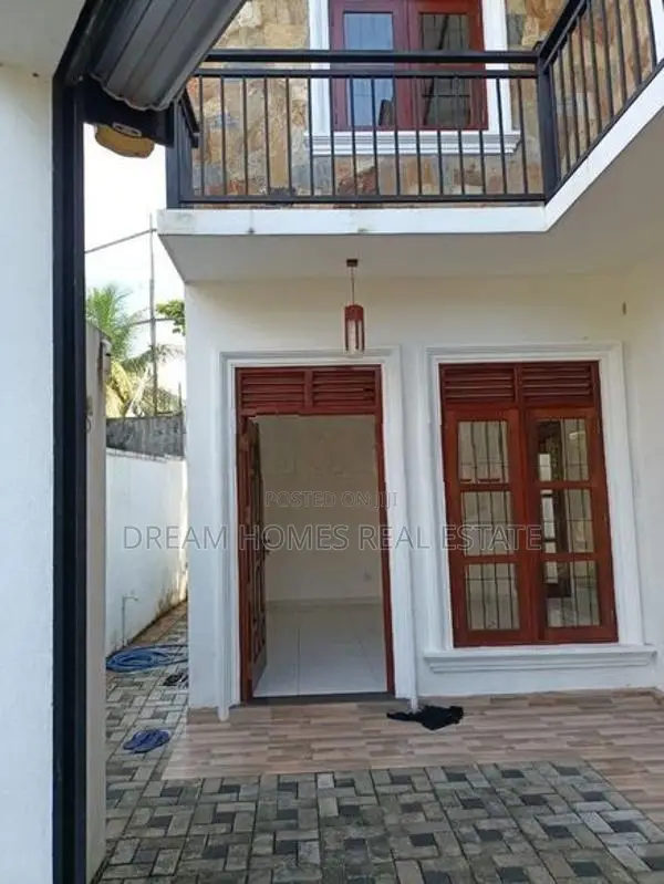4 Bedroom House for Sale in Kesbewa – 6.4 Perches