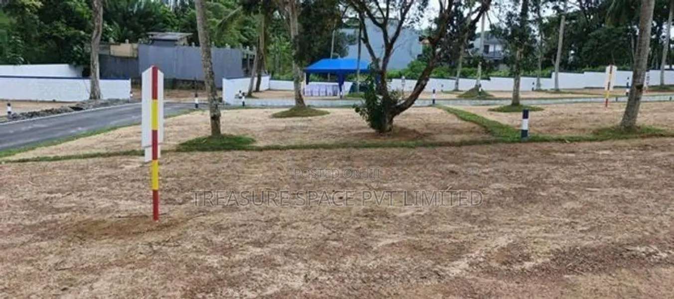 Land for Sale at Athurugiriya