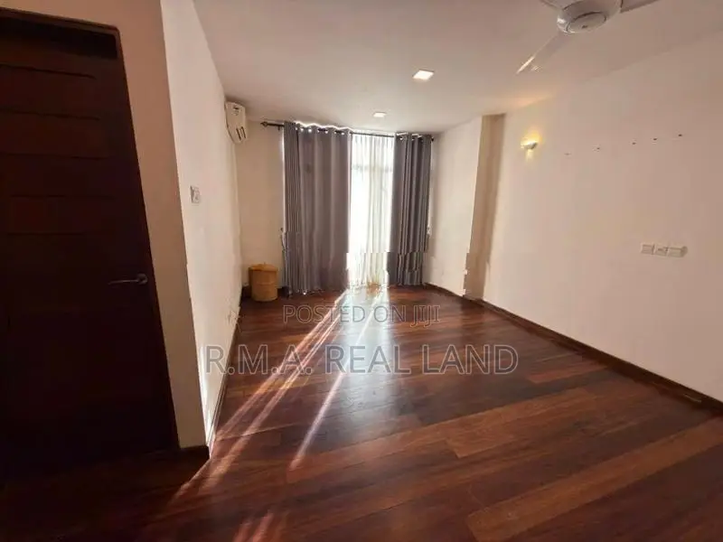Spacious Modern 4 Bedroom Apartment for Rent Colombo 3